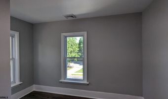 615 N Shore Rd, Absecon, NJ 08201