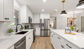 652 SHERWOOD Ct, Altamonte Springs, FL 32701