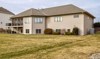 2608 Cottonwood Rd, Ames, IA 50014