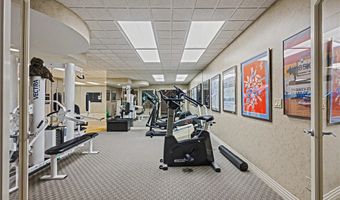 520 Bristol Dr, Aurora, OH 44202