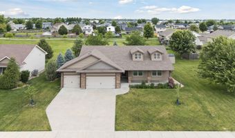 517 28th St SE, Altoona, IA 50009