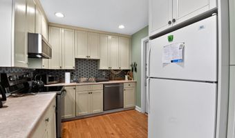 1252 CREEK Dr, Annapolis, MD 21403