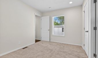 1235 N Mountain Ave 9, Ashland, OR 97520