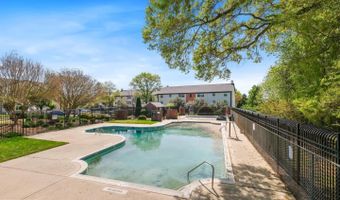 4409 ROMLON St #204, Beltsville, MD 20705