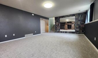 2630 Henry St, Bismarck, ND 58503