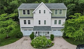 12 Park Ave 13, Narragansett, RI 02882