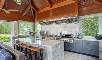 126 Cliff Dr, Narragansett, RI 02882