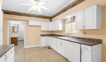 3302 College Ave, Alton, IL 62002