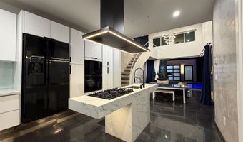 371 Lono Ave, Kahului, HI 96732
