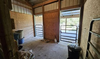 16427 Farm Road 2007, Aurora, MO 65605