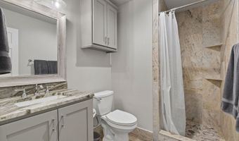 140 BAY HARBOR Dr, Aransas Pass, TX 78336
