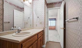 1107 Ashwood Dr, Auburn, IN 46706