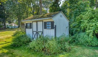 70 Dogwood Ln, Bristol, CT 06010
