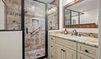 3801 WASHINGTON WOODS Dr, Alexandria, VA 22309