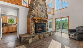 671 Kelso Woods Dr, Athol, ID 83801