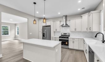 70 Seurat St, Barnegat, NJ 08005