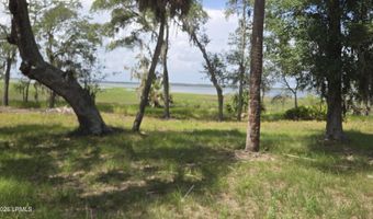 7 Turnstone Dr N, Beaufort, SC 29907