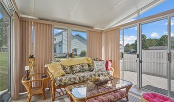 2202 Martin Crest Dr, Akron, OH 44312
