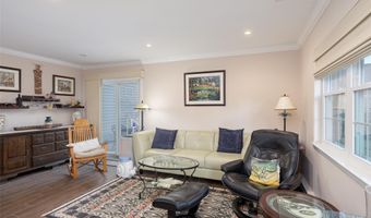 7 Harbor N, Amityville, NY 11701