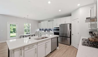 669 Fairway Dr, Acworth, GA 30101