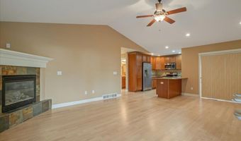 423 APPLETREE Ln, Cheyenne, WY 82009