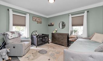22 Towne St, Amityville, NY 11701