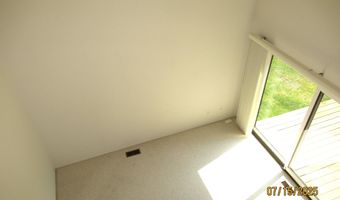1 Westbury Ct, Ann Arbor, MI 48105