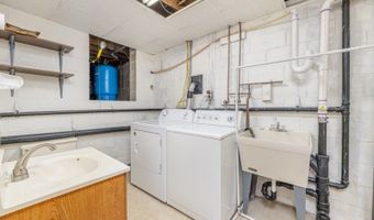 15 Lisa Dr, Alloway, NJ 07422