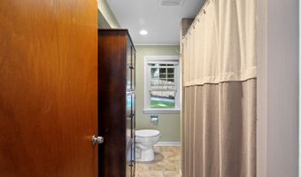 35 Greenwood Rd, Amherst, NH 03031