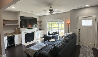 882 Westmoreland Cir NW, Atlanta, GA 30318