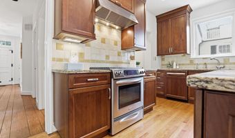 5109 WORTHINGTON Dr, Bethesda, MD 20816