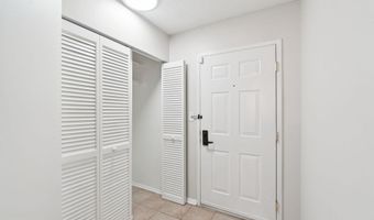 1001 N VERMONT St 212, Arlington, VA 22201