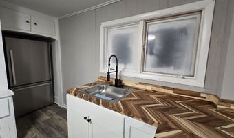 9 Morton Pl, Augusta, ME 04330