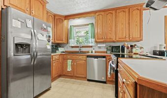 13166 Meadow St NE, Alliance, OH 44601