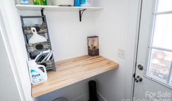 18 Oteen Park Pl, Asheville, NC 28805