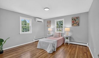 10 Hemlock Rd, Andover, MA 01810