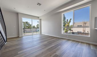 6700 Balboa, Los Angeles, CA 91406