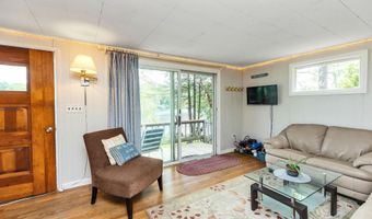 16 Clark Island Rd, Amherst, NH 03031