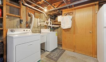 100 Hope St, East Providence, RI 02916