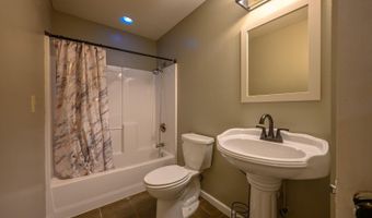 3 Doss Ln, Batesville, AR 72501