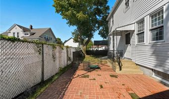 92 Rhode Island St, Cranston, RI 02920