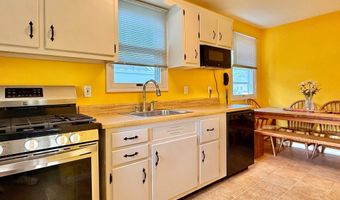 204 ADAMS Ave, Barrington, NJ 08007