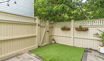 944 N COLUMBUS St, Alexandria, VA 22314