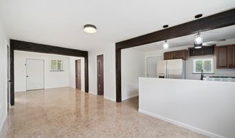 215 S 11TH St, Aransas Pass, TX 78336