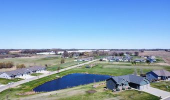 1738 Tiger Ridge Ct, Albert Lea, MN 56007