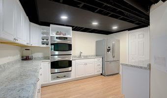 210 BOWEN Ct, Annapolis, MD 21401