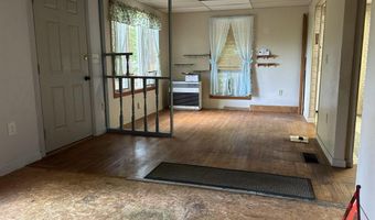 271 Pownal Rd, Auburn, ME 04210