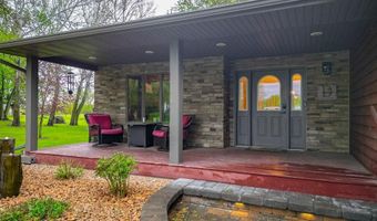 38177 Twin Oaks Dr, Avon, MN 56310