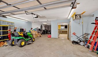 139 Nursery Rd, Anderson, IN 46012