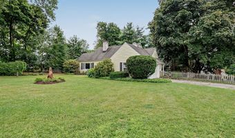 10 Crest Rd, Danbury, CT 06811